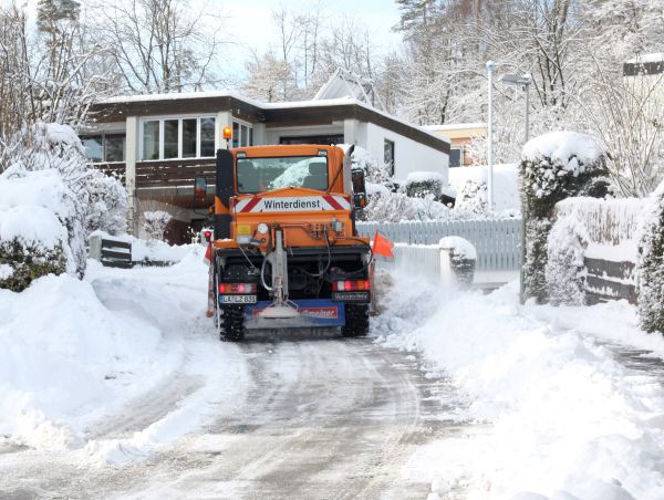 Winterdienst Unimog Bauhof