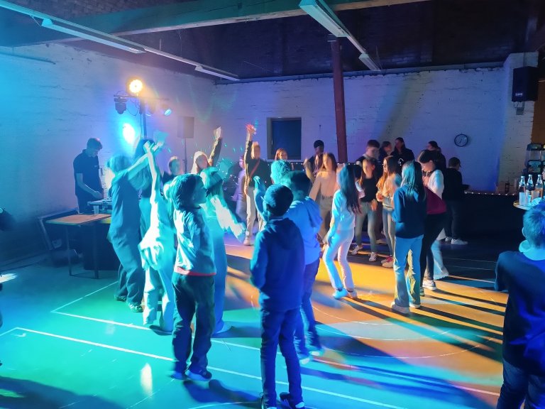 Ferienprogramm 2025_back to school_2 Ferienprogramm 2025_back to school_2